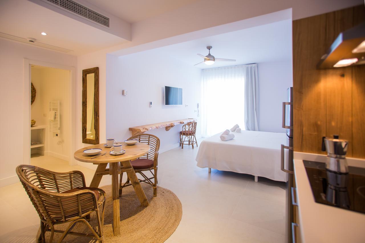 Sa Cala Suites Es Caló de Sant Agustí Esterno foto
